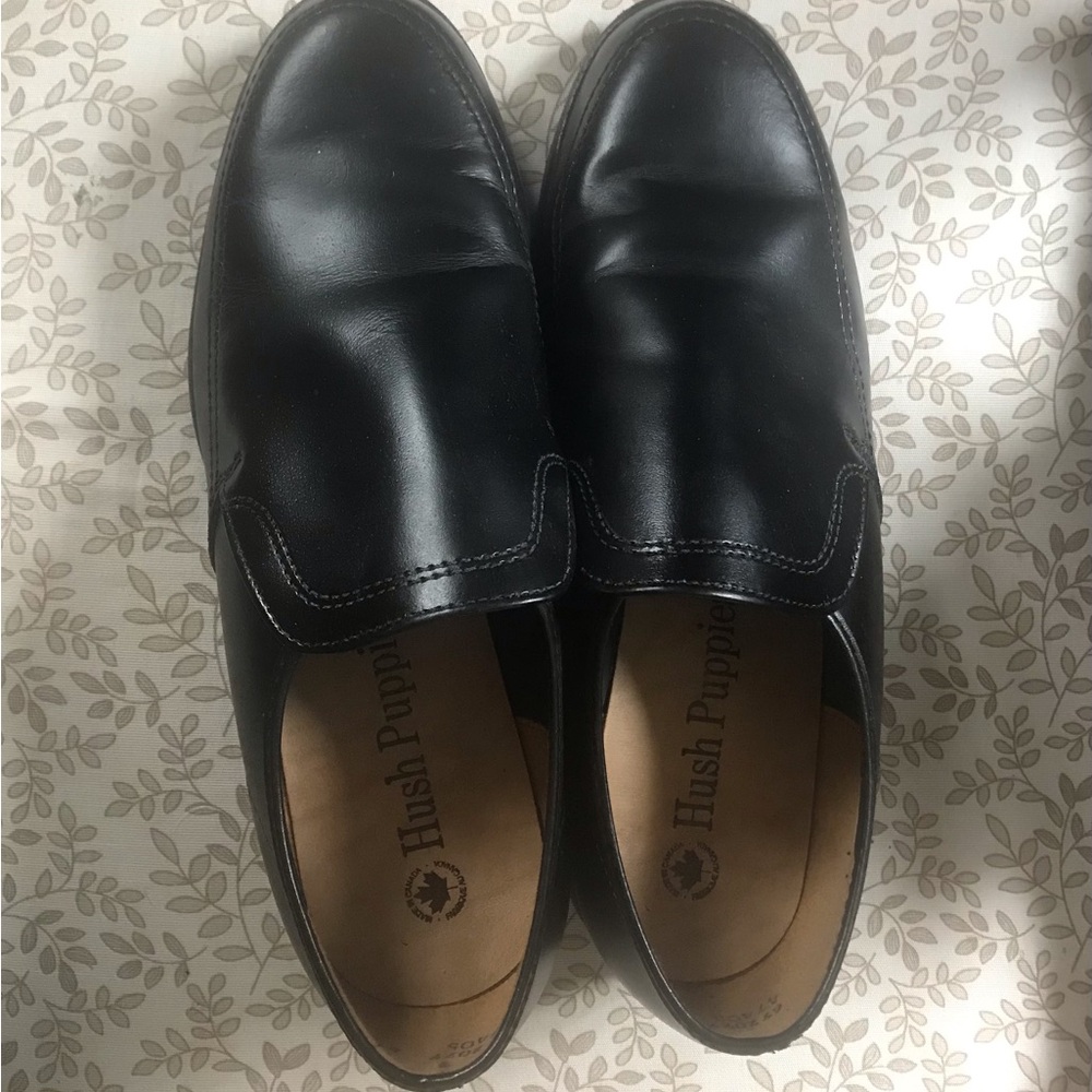 Vintage Hush Puppies Men's Black Leather Loafers - Size 8 🇨🇦